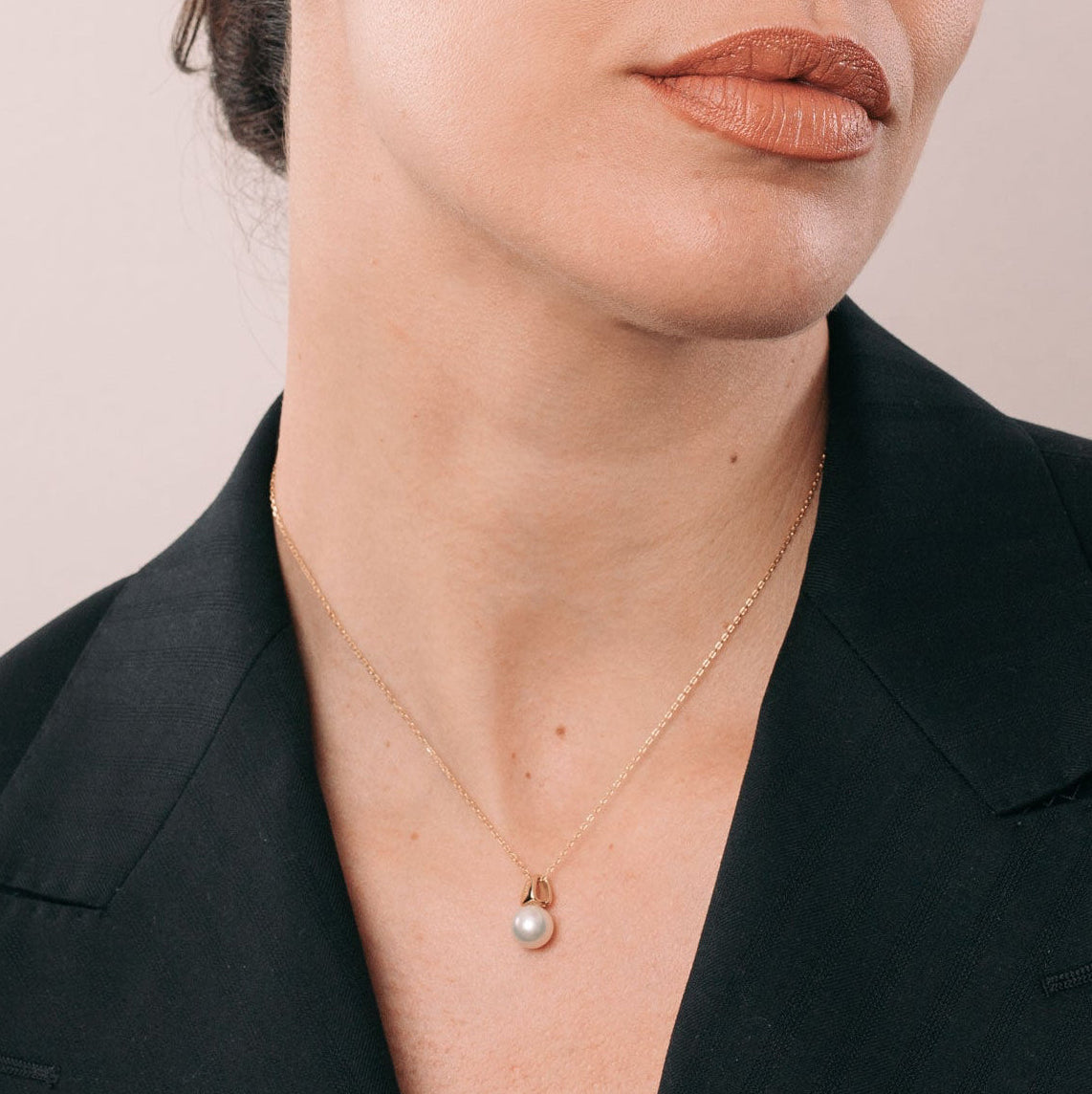 Collar Minimalista con Perla Cultivada