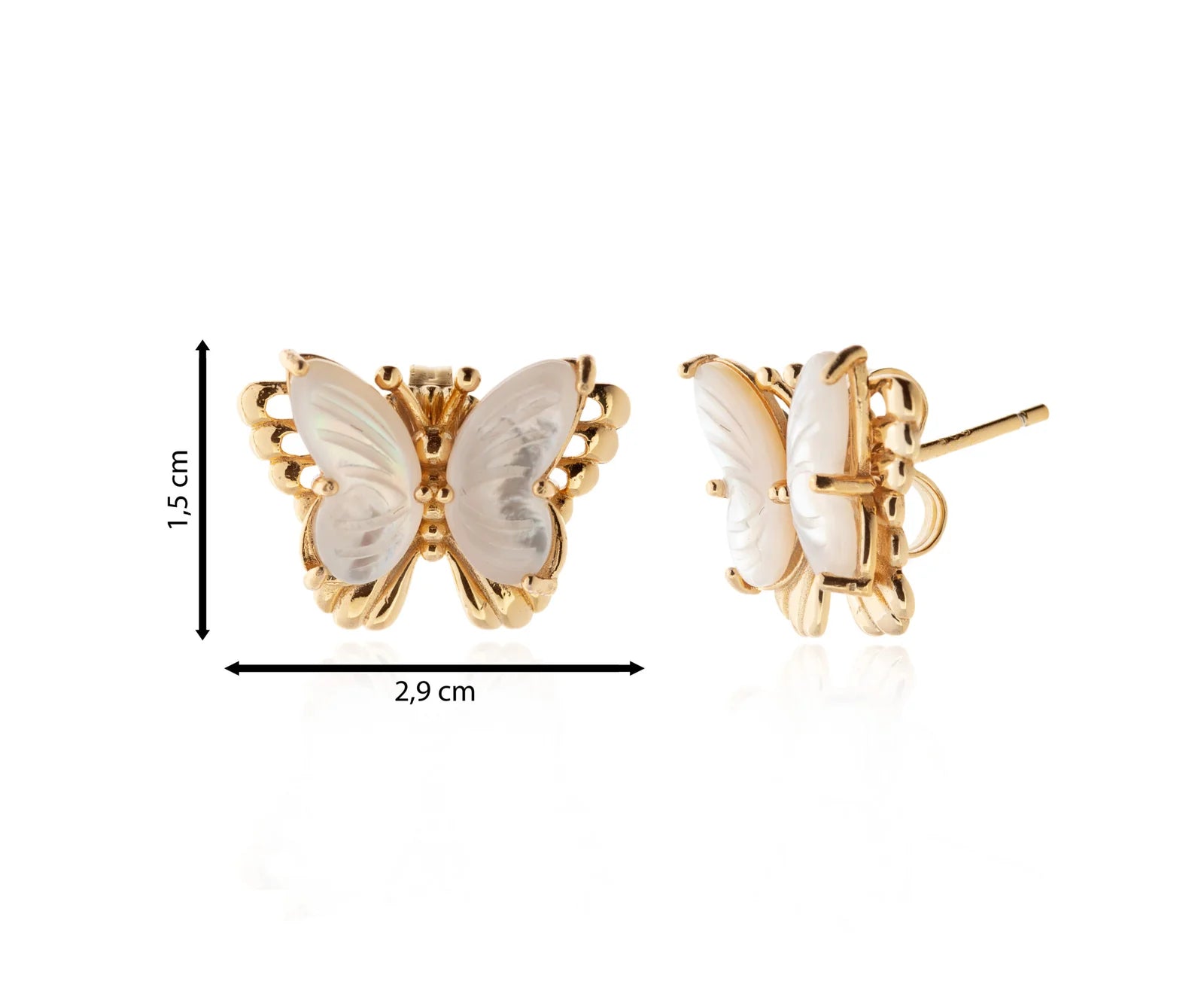 Pendiente de mariposa de nácar con acabado dorado.