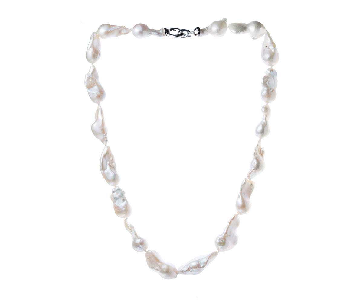 Collar de perlas barrocas de 45 cm.