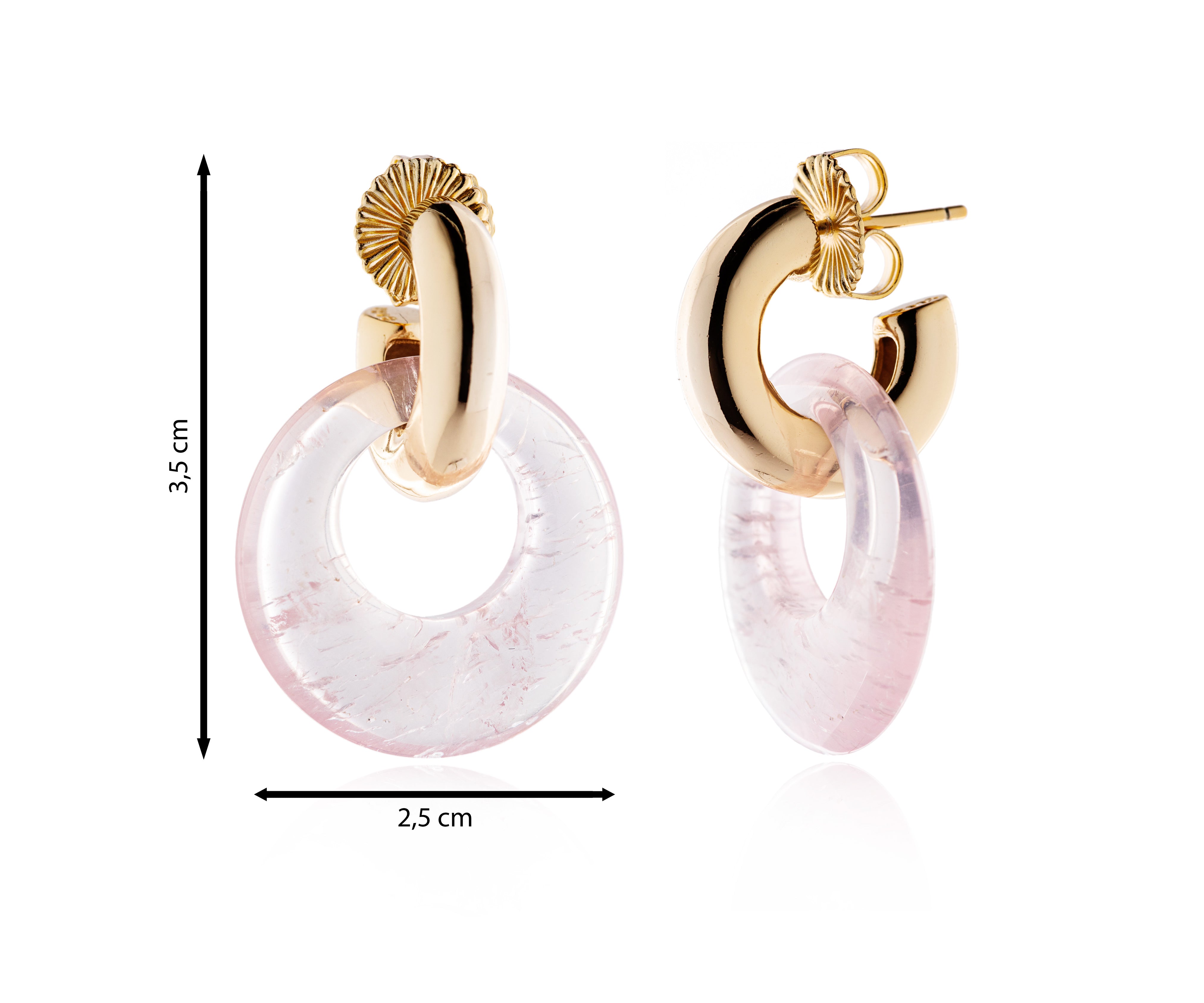 Pendiente de aros enlazados dorados con cuarzo rosa.