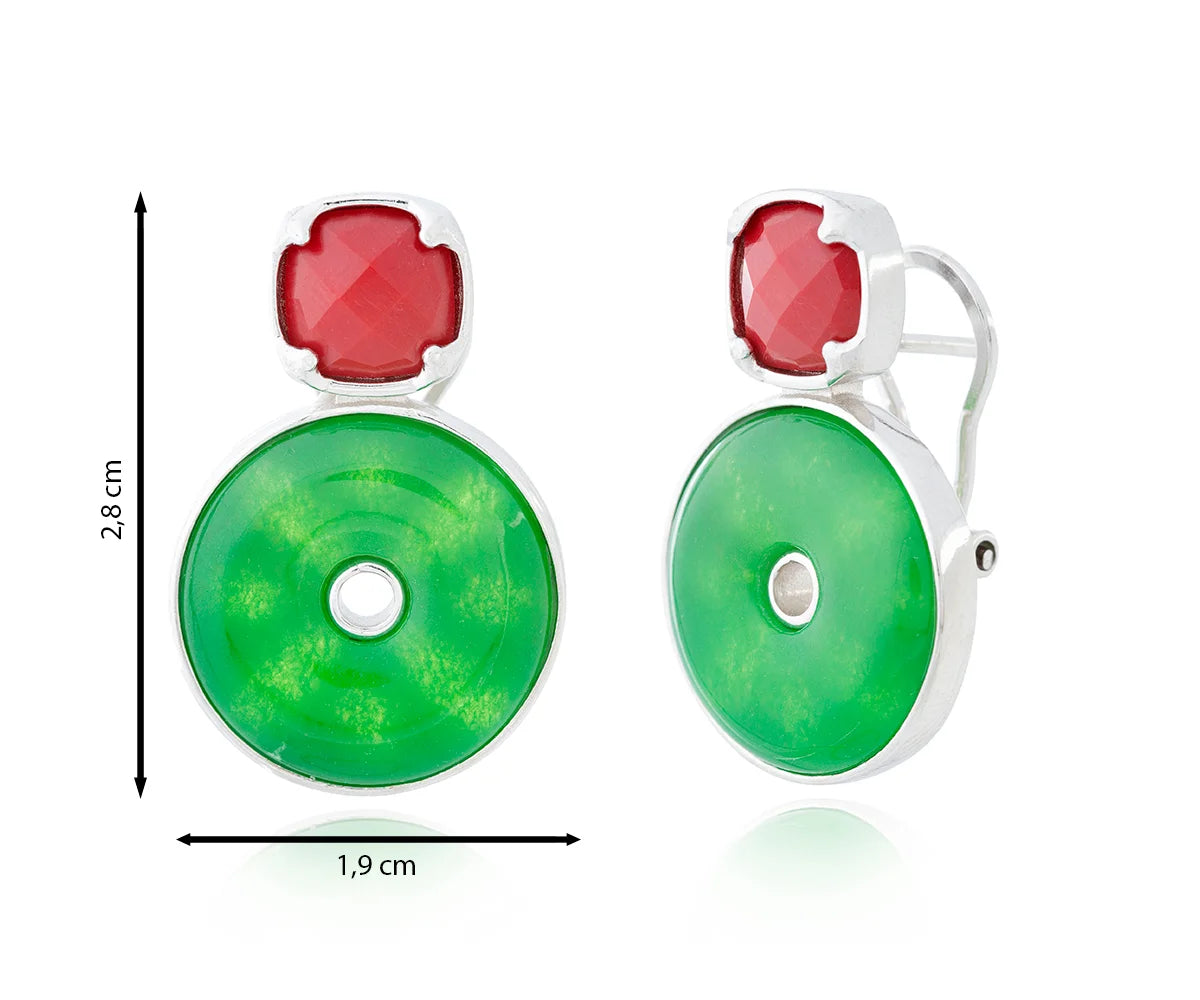 Pendiente de jade con rubí en plata.